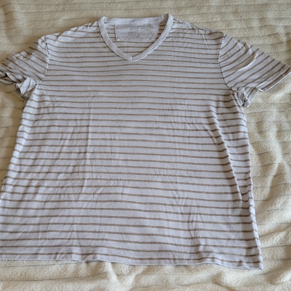 Banana Republic Men's V-Neck Striped Tee - White and Tan